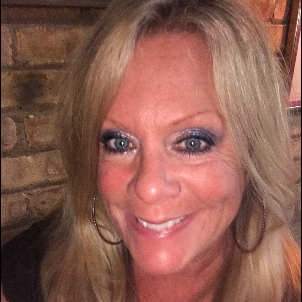 Meet your Posher, Caron